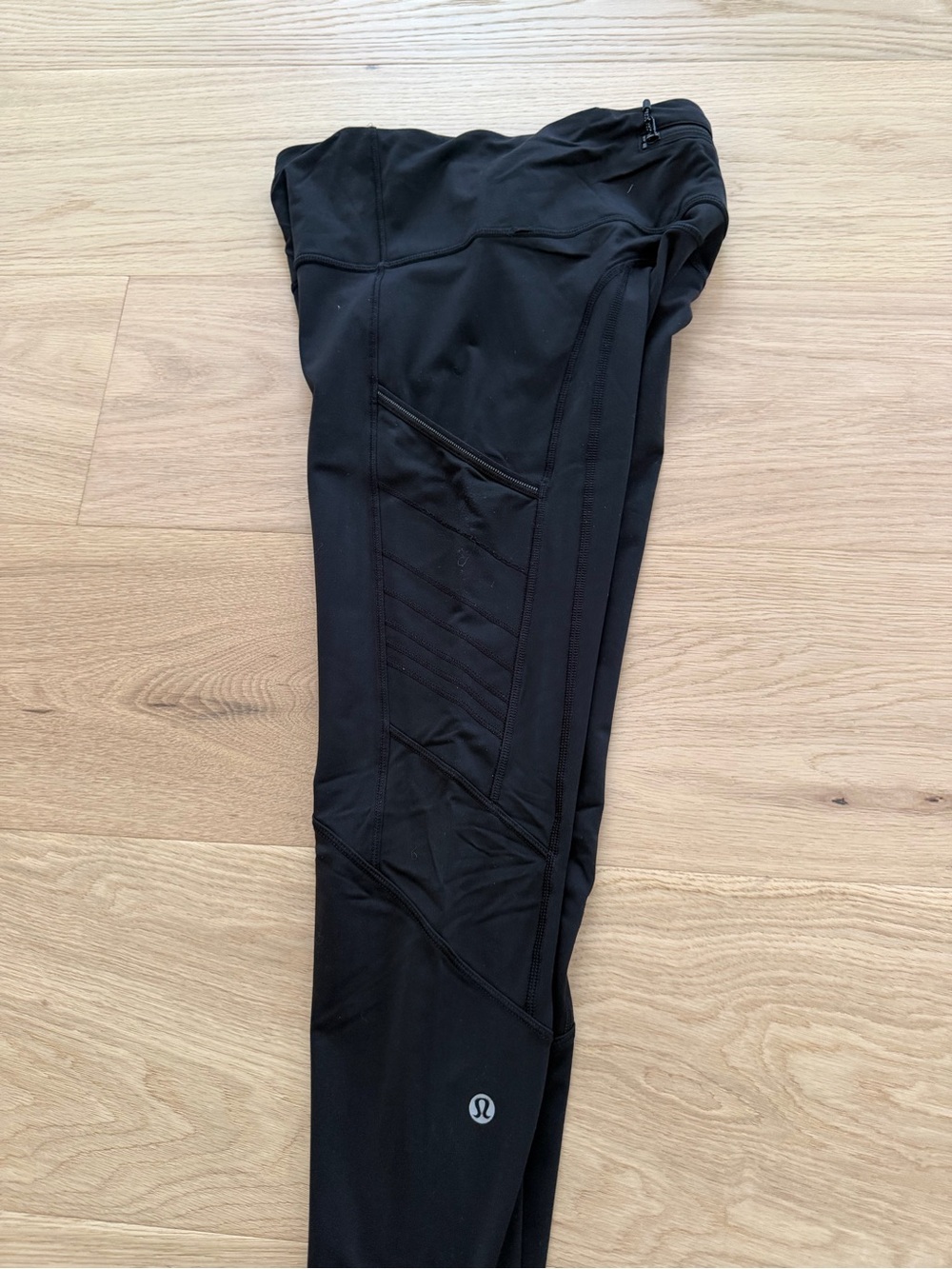 Lululemon FRESH TRACKS TIGHT - Picture 9 of 9